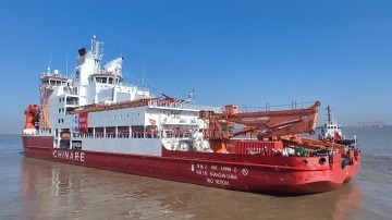 中國(guó)第40次南極考察內(nèi)陸隊(duì)出征