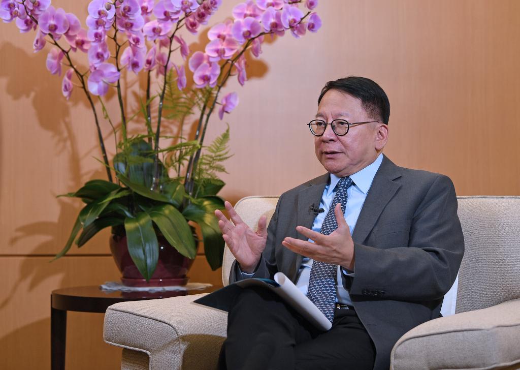 香港新一屆區(qū)議會(huì)選舉：彰顯“愛(ài)國(guó)者治港”的生動(dòng)民主實(shí)踐