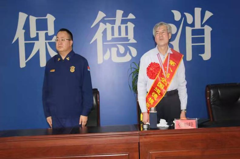 山西忻州保德縣張旭峰50多年來——  闖激流勇救人 傳經(jīng)驗護安全