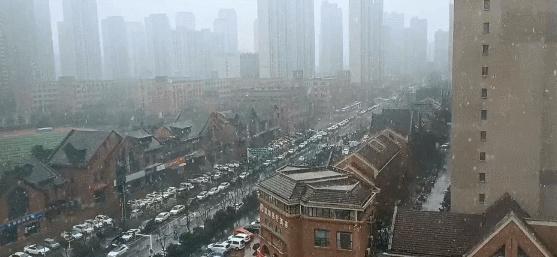 中東部大范圍雨雪過程展開 雪線逐漸南壓局地或有特大暴雪