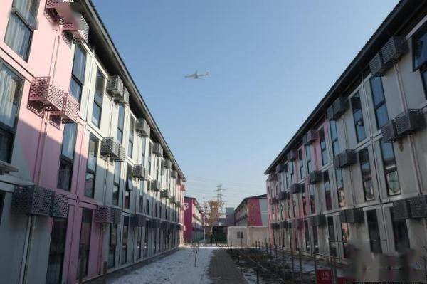 探索“平急兩用”保障性租賃住房模式 為城市建設(shè)者打造“七彩家園”