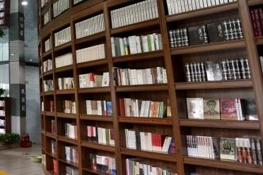 兩會(huì)大家談丨短視頻沖擊下的全民閱讀：離書香社會(huì)還有多遠(yuǎn)？