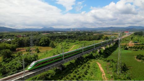 中老鐵路國際旅客列車開通一年來成績亮眼
