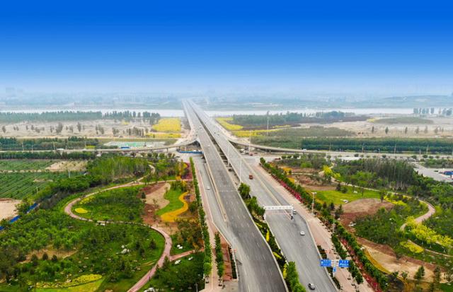 重塑“詩和遠(yuǎn)方” 走出特色之路——我國旅游發(fā)展駛上快車道