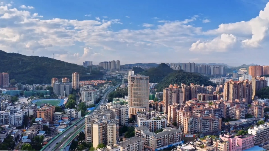 奮楫揚帆勇向前——世界眼中的新時代中國改革開放
