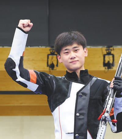 北京服裝學(xué)院科研團(tuán)隊攻克關(guān)鍵技術(shù)難題—— 射擊服如何“剛?cè)岵?jì)”？