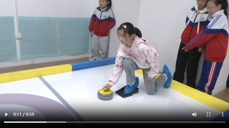 聊城市東昌府區(qū)：陸地冰壺比賽點(diǎn)燃運(yùn)動激情