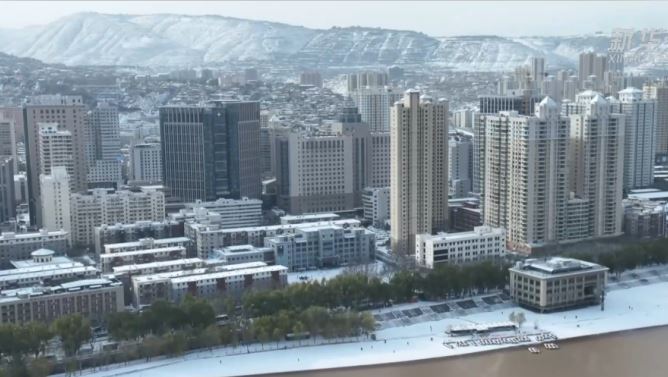 應(yīng)對(duì)寒潮降雪 北方多地多措并舉保暖保供