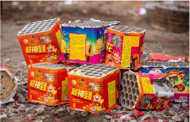 注意！提前囤煙花爆竹放家里不安全