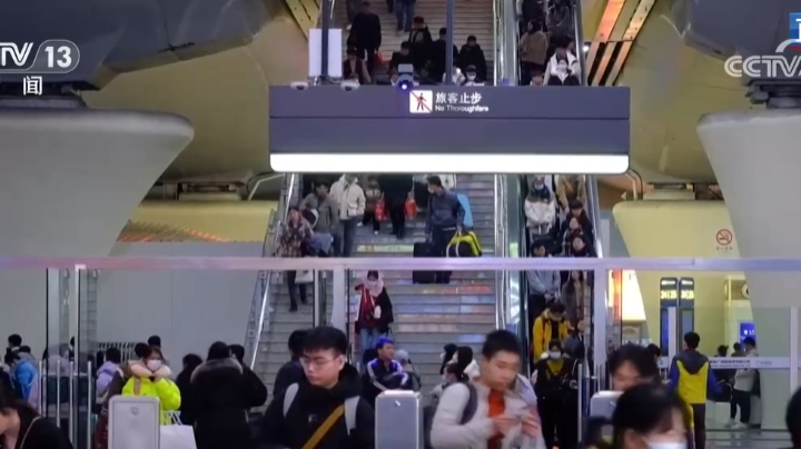 “火車站”變“就業(yè)站”既是冬天溫暖注腳 也是新年最好開篇