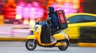 給外賣騎手繳社保，轉(zhuǎn)變背后可以看到什么？