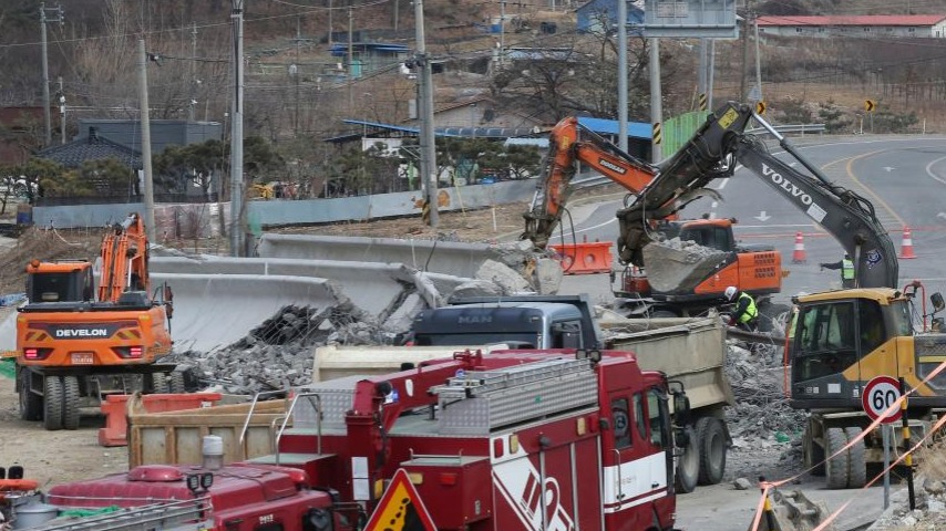 快訊：韓國高速公路在建橋梁坍塌事故中有2名中國工人遇難