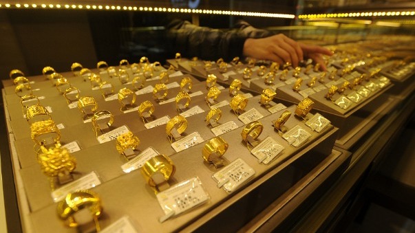 金價破千：以舊換新成主流 信用卡“炒金”風險高
