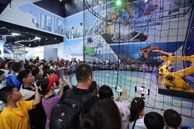 全國科技館“五一”假期接待游客超300萬人次