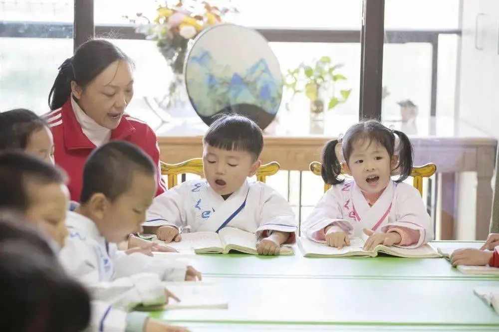 有毒童書豈能端上“成長餐桌”