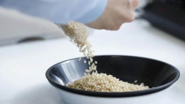 日本大米短缺問題加劇 部分學校午餐減少供應米飯