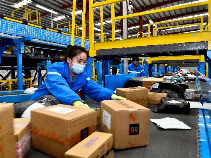 今年以來我國快遞業(yè)務量超1000億件