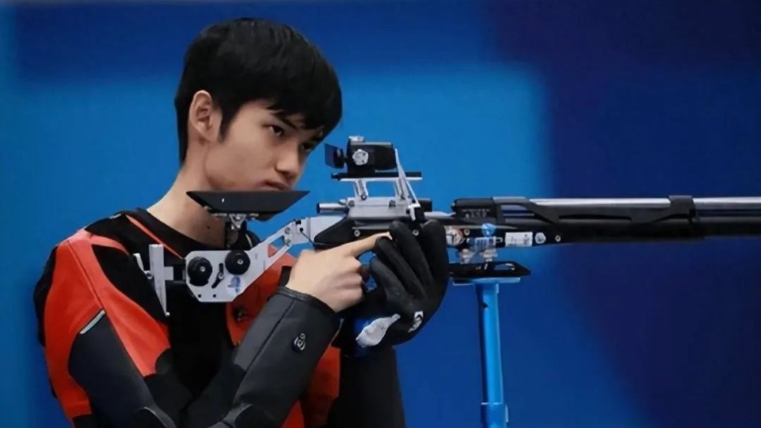 盛李豪超男子10米氣步槍決賽世界紀(jì)錄