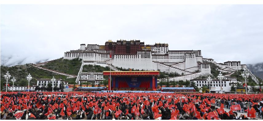 高清大圖丨西藏自治區(qū)成立60周年慶祝大會現(xiàn)場直擊