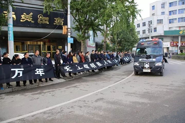 安徽鳳陽縣犧牲民警：41歲拼命三郎，曾累到眼睛玻璃體出血