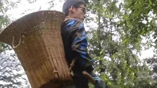 被清華校長點名的新生火了:收到通知書時正在搬磚