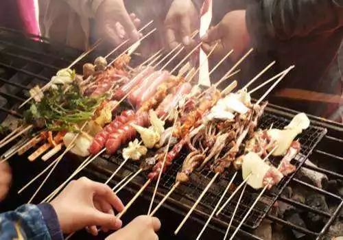 食物那些焦黑的地方吃了會致癌嗎？