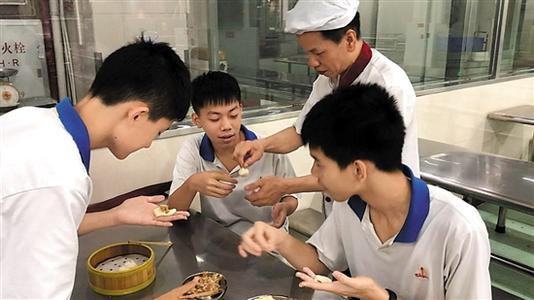 從書面作業(yè)到社會實踐 把暑假變成生活大課堂